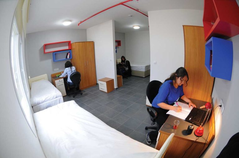 Üniyurt Binaları ve Sosyal Tesisleri